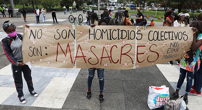 Conmoción en Colombia por matanzas que ya dejan 43 muertos y reflejan la violencia enquistada en el país