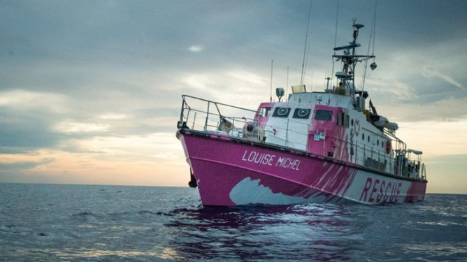 Italia habilitó la evacuación de 49 migrantes “frágiles” del barco humanitario financiado por Banksy