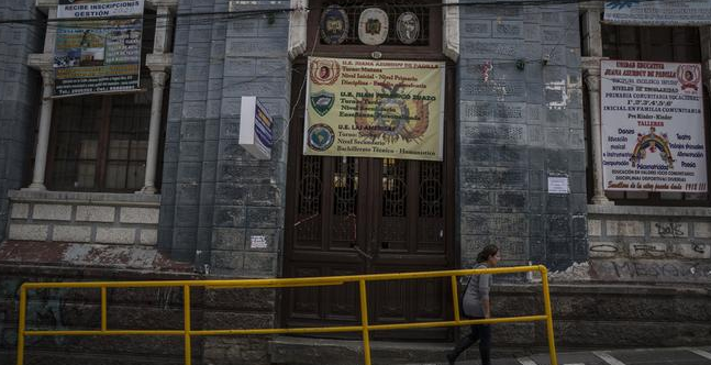 Bolivia anticipa clausura del año escolar por la pandemia