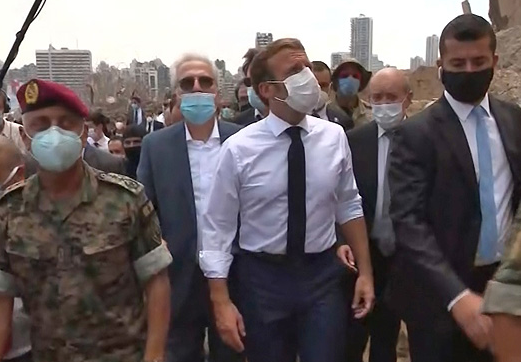 Emmanuel Macron visita Beirut tras explosión y compromete «ayuda internacional»
