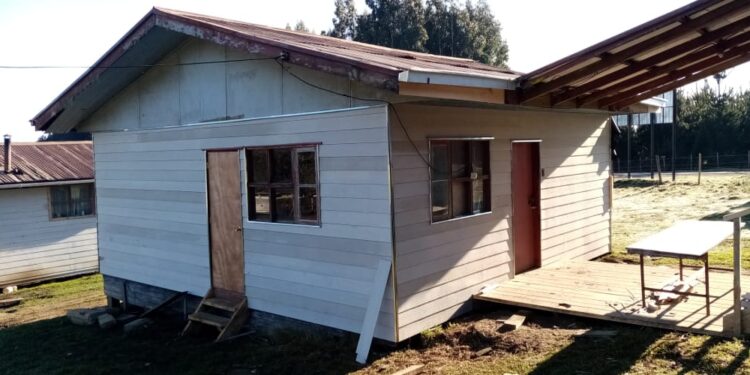 COMENZÓ INSTALACIÓN DE ADORNOS DIECIOCHEROS.