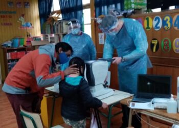 Mil alumnos de la educación Municipal son  beneficiados con exámenes  oftalmológicos y lentes ópticos