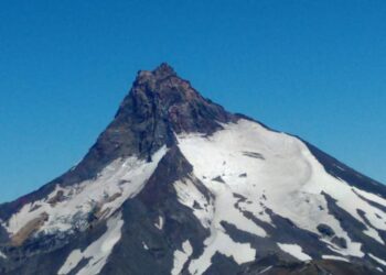 familiares de Argentinos fallecidos en volcán Puntiagudo agradecen a Chilenos.