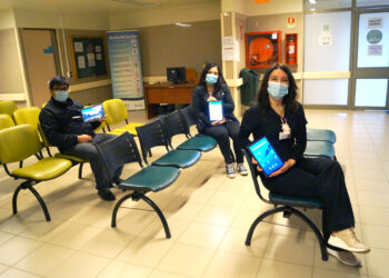Hospital Base Osorno implementa estrategias de televisitas para mantener comunicados a pacientes con sus familias