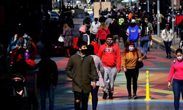 Minsal reporta 79 decesos por covid y 1.639 contagios nuevos: Positividad fue 5,79%