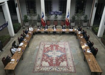 PRESIDENTE PIÑERA DA EL PUNTAPIÉ INICIAL A CONSEJO ASESOR PARA ABRIR ESCUELAS 2020 -2021.