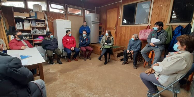 Autoridades informan avances de proyecto Agua Potable Rural para sector Millacura en Río Negro