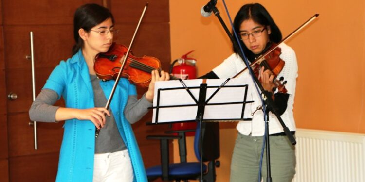 Jóvenes talentos de la ciudad ya pueden postular a la “beca municipal de las artes”