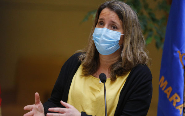 Diputada RN presenta proyecto para que alcaldes que vayan a primarias sean subrogados