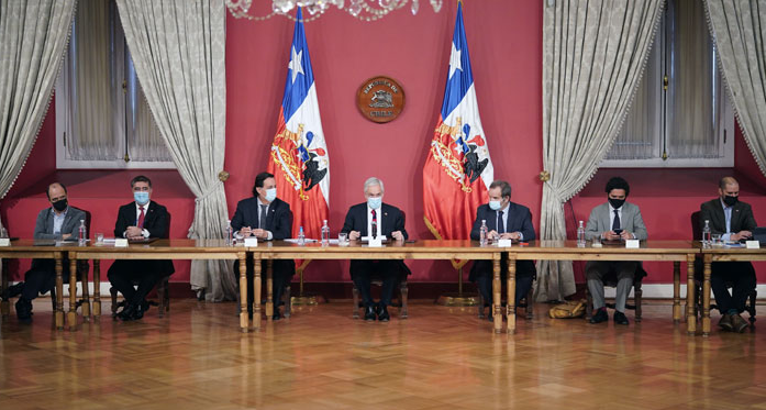 Gobierno apunta a plazos legales para salida de autoridades que quieren ir al Congreso o ser constituyentes