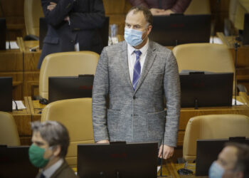 Quiebre al interior de RN diputado Jürgensen renunció a su partido