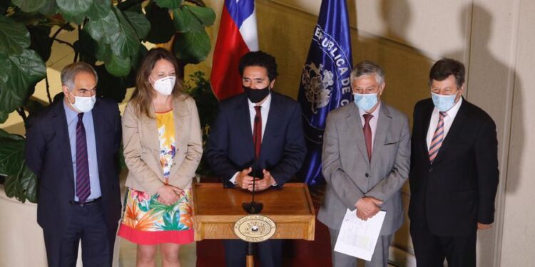 Gobierno anuncia nuevo Ingreso Familiar de Emergencia para zonas en cuarentena