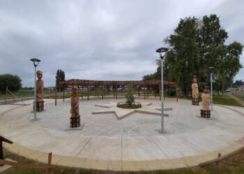 Abren Plaza Intercultural Juan Queipul a la comunidad de Río Bueno.