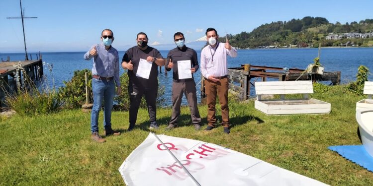 Autoridades Mindep e IND entregan equipamiento a deportistas del programa Entrenamiento Promesas Chile.