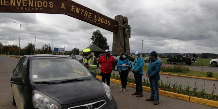 SENDA LOS LAGOS REALIZA ALCOTEST Y NARCOTEST EN LA COMUNA DE PUYEHUE.