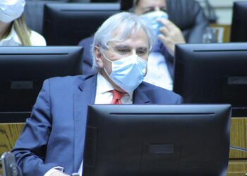 Senador Moreira propone mayor flexibilidad en cordón sanitario a Chiloé