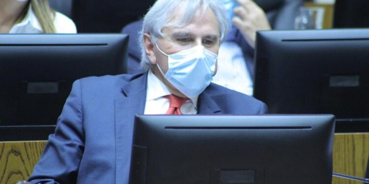 Senador Moreira propone mayor flexibilidad en cordón sanitario a Chiloé