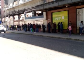 #Osorno: Importante cantidad de personas en el centro de la ciudad.