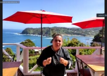 Emprendedores de la provincia promocionan destinos turísticos en Osorno a Fuego Lento.