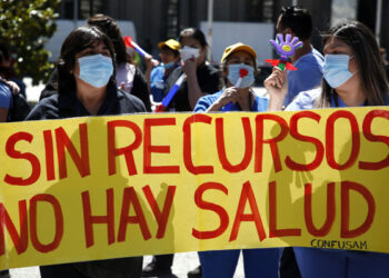 Funcionarios del Cesfam de Francke Osorno realizaron “cacerolazo” y se suman a paro de la  Confusam