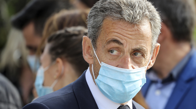 Activista prodemocracia de Hong Kong, Joshua Wong, es detenido tras declararse culpable en juicio