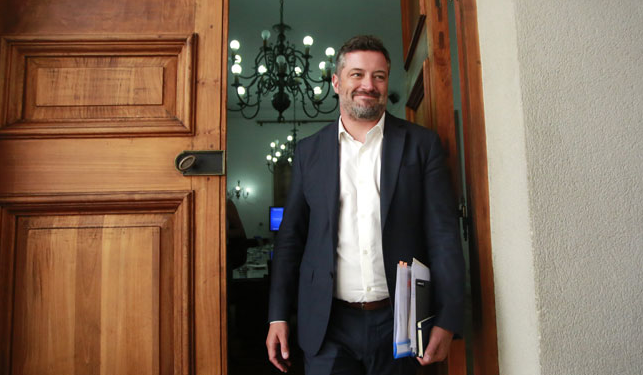 Comisión política RN opta por presidenciable militante y Sichel dice que evaluará candidatura «en contexto» de Chile Vamos