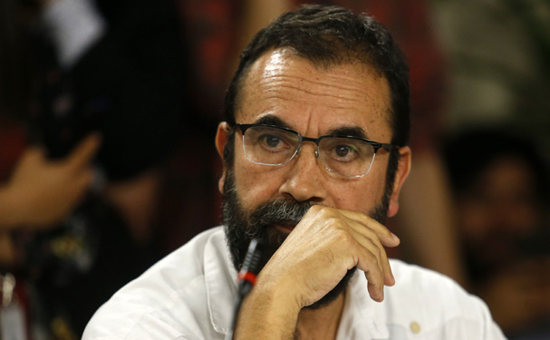 Comisión de Ética sanciona al diputado Gutiérrez con el 5,1% de su dieta por polémicos tuits sobre el Presidente y Carabineros