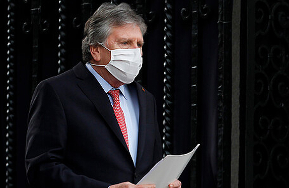 Funcionarios del CDE expresan su «preocupación y desazón» por designación de Alberto Espina como consejero