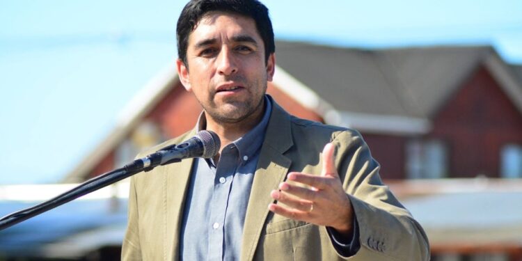 Alcalde de Purranque renunciaría a su cargo en la búsqueda de un escaño en el Congreso