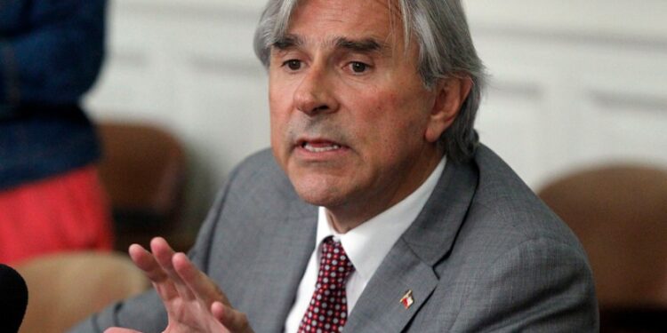 Senador Moreira: “El segundo retiro del 10% debe ser sin impuestos”.