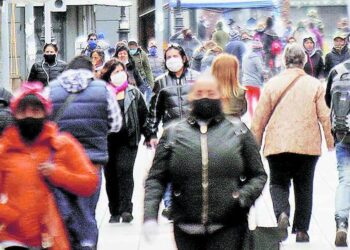 Región Metropolitana vive jornada en cuarentena con más de ocho millones de habitantes bajo confinamiento
