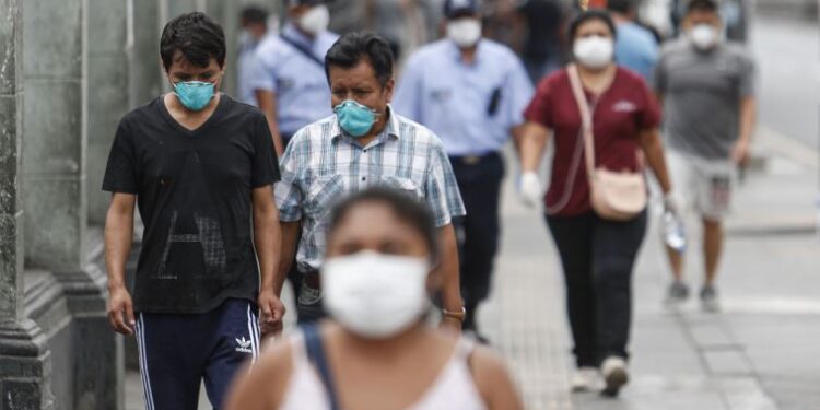 Casos de Covid-19 vuelven a superar los 1.700 en la última jornada