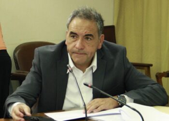 Diputado Espinoza:” Dichos del Ministro Paris ponen una lápida al turismo del sur del país”