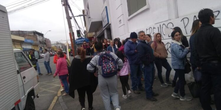 8 mil personas se reportaron ayer haciendo tramites en el centro de Osorno