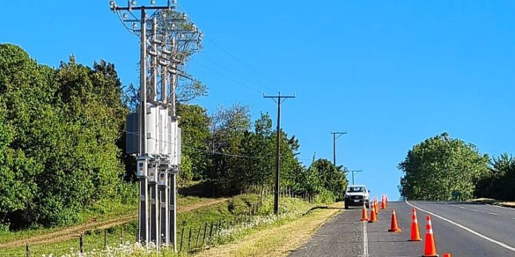 Más de mil familias se beneficiarán con un moderno equipo eléctrico en Puerto Octay