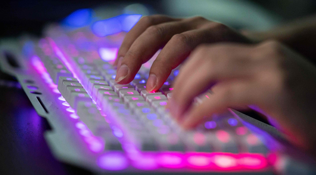 EE.UU. sospecha que piratas rusos hackearon sus sistemas informáticos