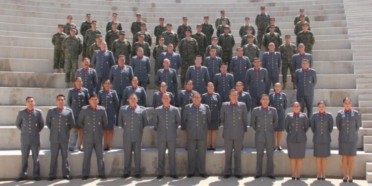 Hospital Militar de Santiago realiza cursos de Aspirantes a la Reserva.