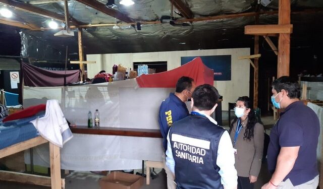 Más de 30 extranjeros viven en ex discoteca de Purranque sin mínimas condiciones sanitarias