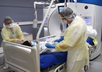 Puerto Montt baja y Osorno mantiene alza en cifras de contagios de Covid-19