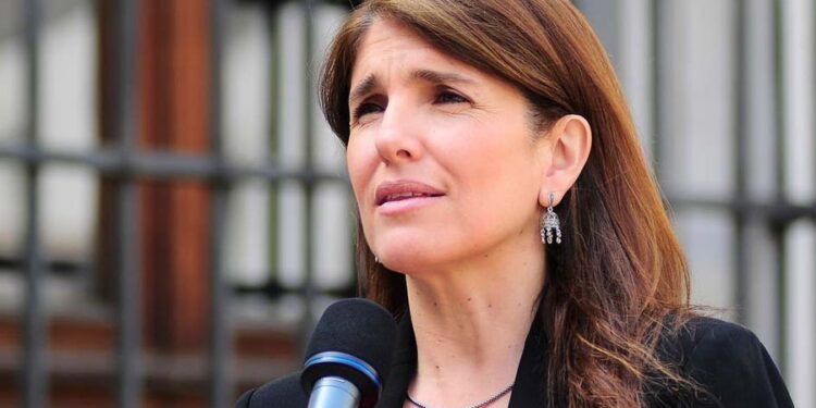 Cadem: Paula Narváez debuta en encuesta con 30% de aprobación y Jadue empata con Lavín