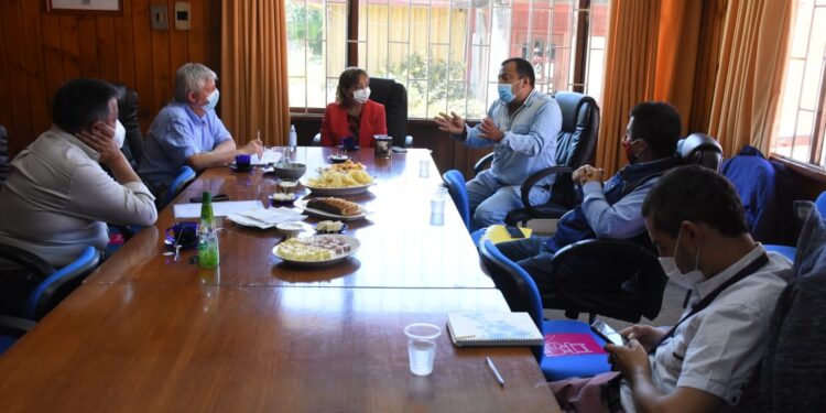 Autoridades coordinan plan de fiscalización de cara a inicio de cuarentena en Puyehue