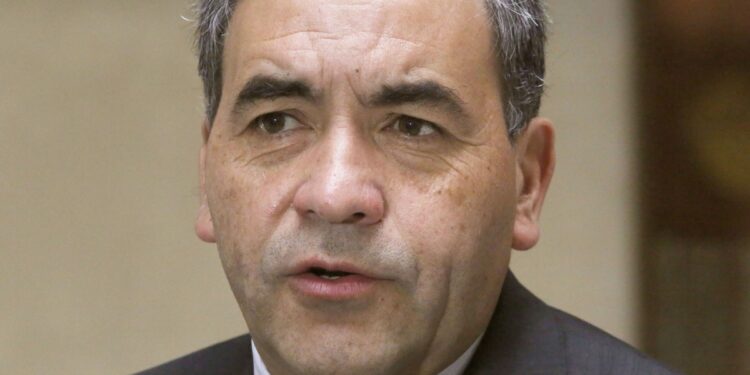 Diputado Espinoza denuncia a Multiexport por tener grupos de riesgo trabajando expuestos a contagios de Covid-19