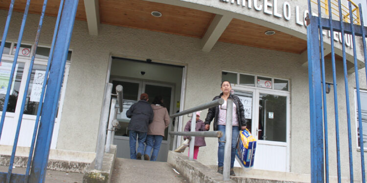 Profesionales cuestionan contratos plazo fijo en el Departamento de Salud Municipal