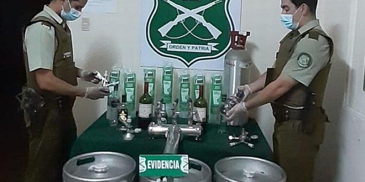 Detienen a sujetos acusados de realizar fiesta clandestina en local nocturno del centro de Osorno