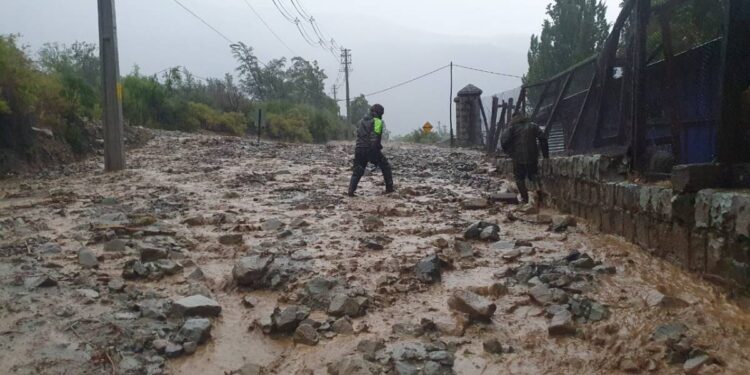 Más lluvias y probables tormentas en la RM: el panorama del sistema frontal para la tarde de este domingo