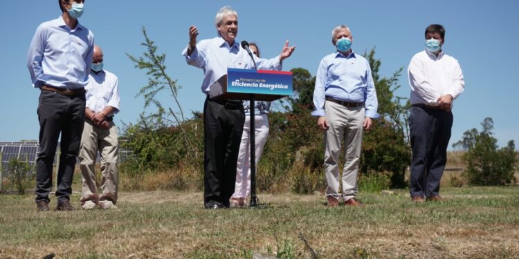 En Puerto Octay el Presidente Sebastian Piñera promulgó Ley de Eficiencia Energética