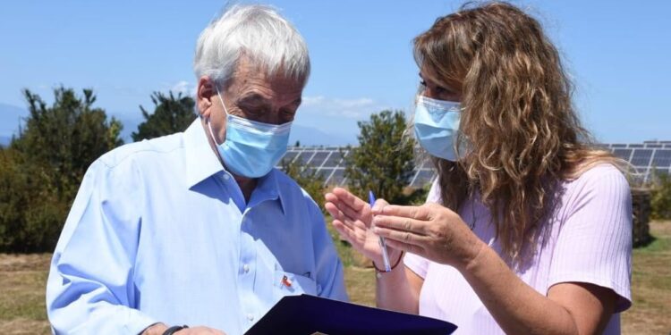 Alcaldesa de Puerto Octay pidió recursos al presidente Piñera para enfrentar pandemia