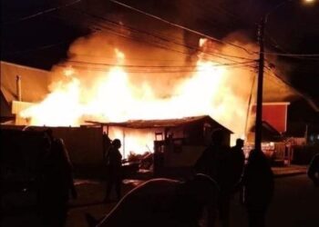 Una persona fallecida y tres viviendas destruidas dejó un Incendio en Osorno