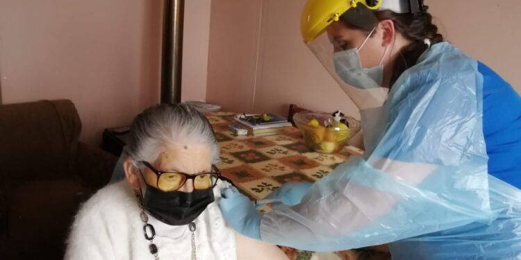 101 años tiene primera adulta mayor vacunada contra el Covid en Osorno