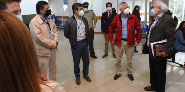 Autoridades supervisaron Cesfam Marcelo Lopetegui en Osorno uno de los centros de vacunación para este miércoles